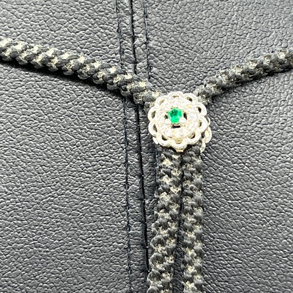 Mens Green Nephrite Guanyin hard stone pendant on 30 inch adjustable cord - Picture 4 of 11